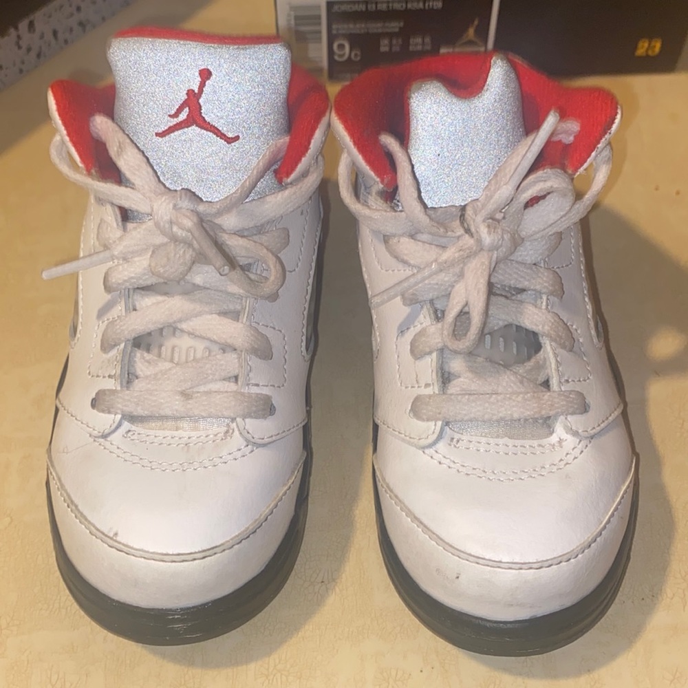 White. Red 9c Boys Jordan retro